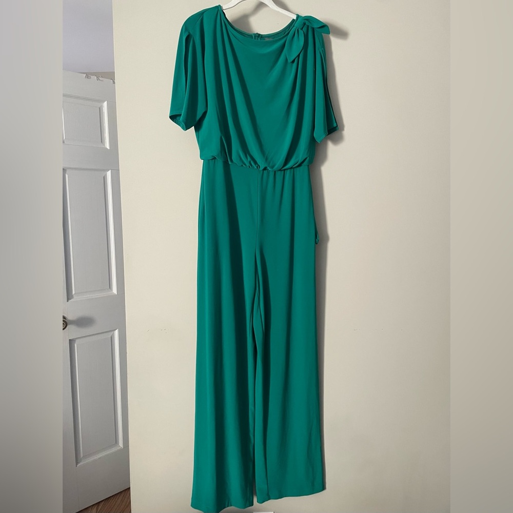 Vince Camuto Elegant Jumpsuit